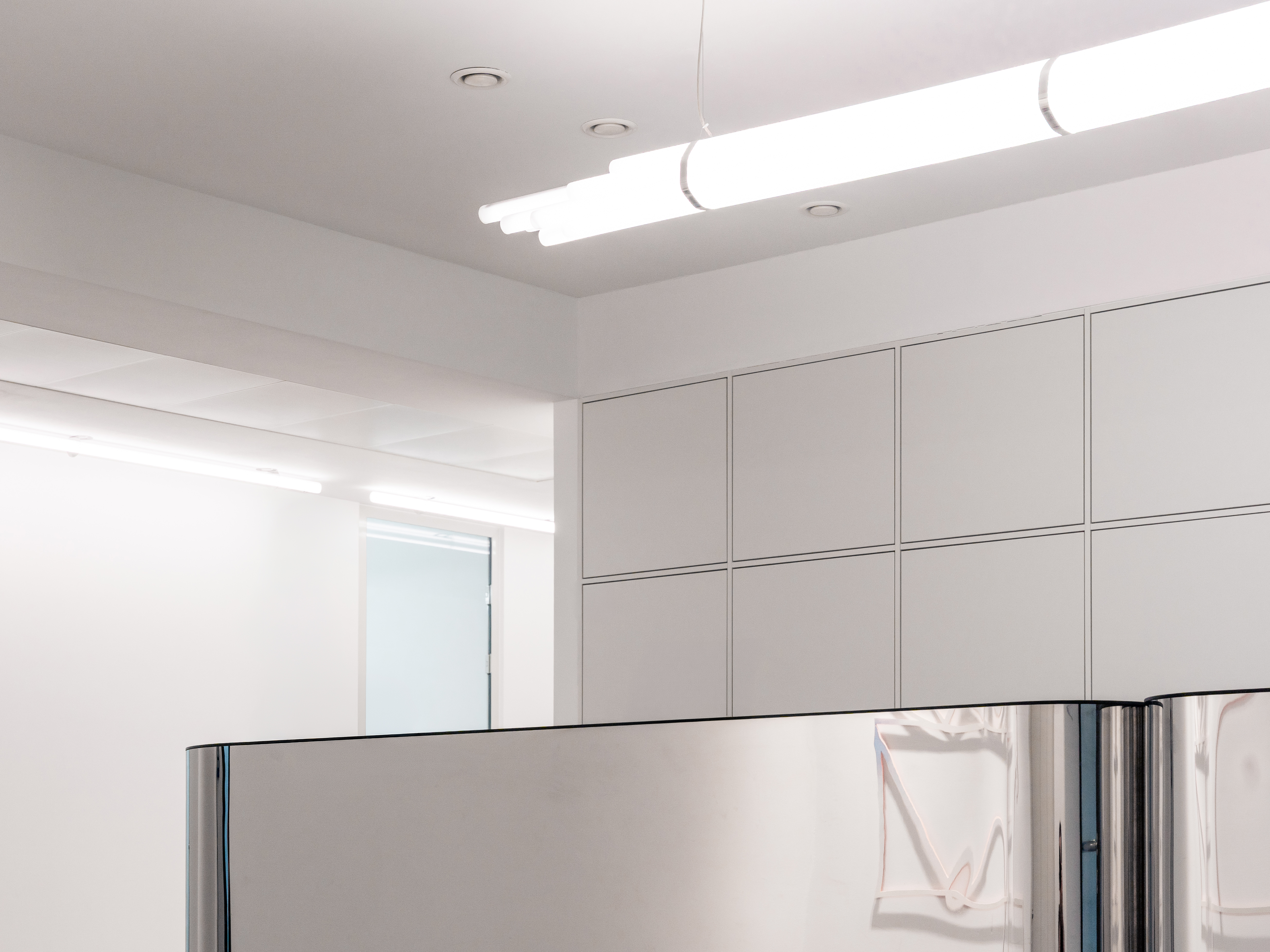 Reduction to the essentials – and vice versa ZMQ207